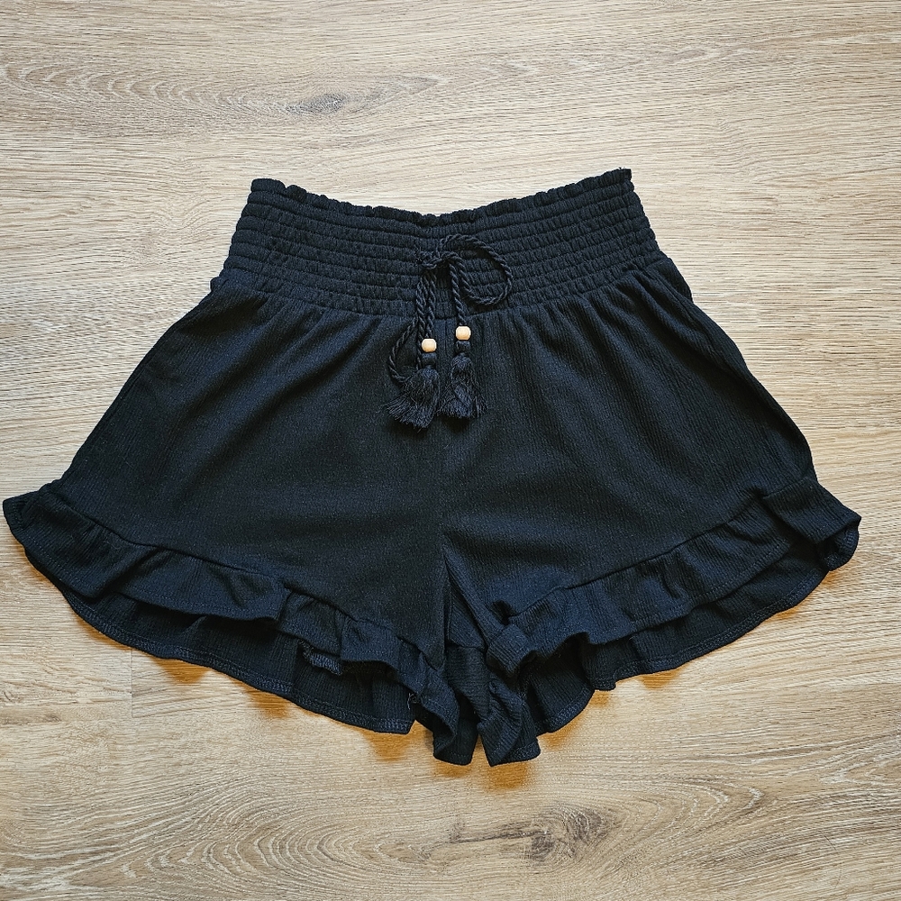 No Boundaries Black Ruffle Hem Shorts S
